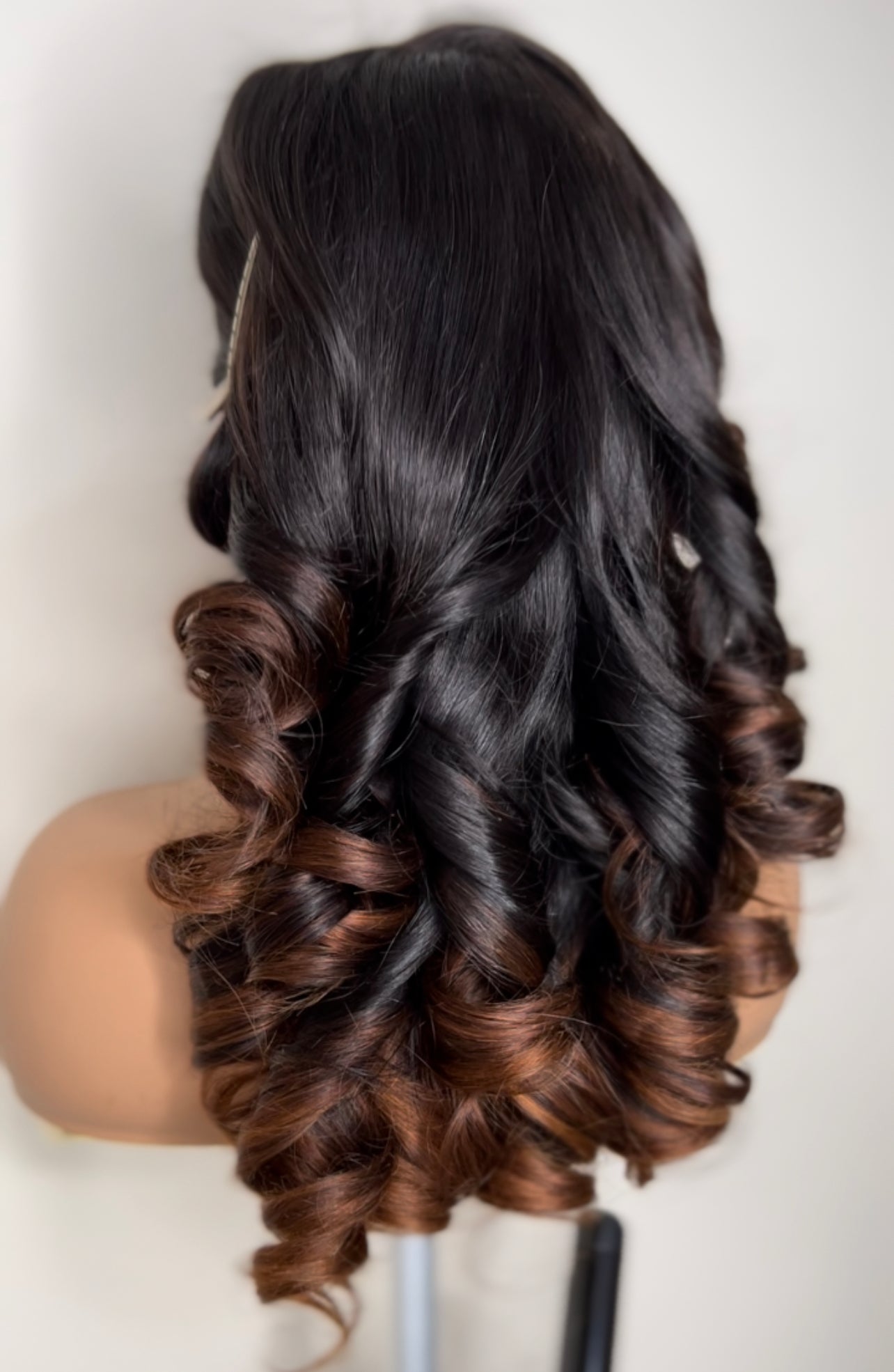 VEE Ombre Frontal Highlights Wig